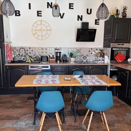 Adorable Avec Piscine Appartement