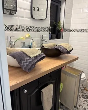 Adorable Avec Piscine Estézargues