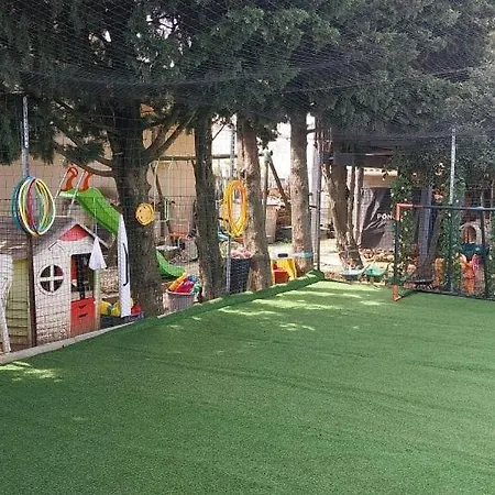 Adorable Avec Piscine Estézargues